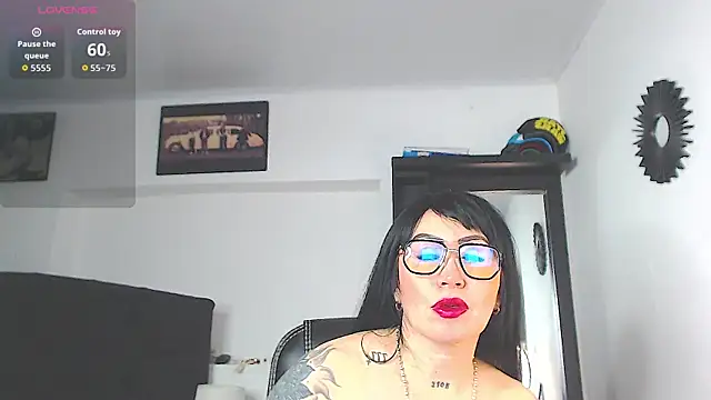 Vicky hotmilf online show from March 2026 01:06:02 PM