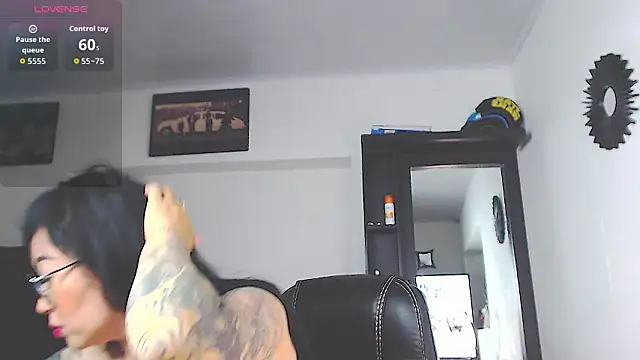 Vicky hotmilf online show from March 2026 08:43:02 AM