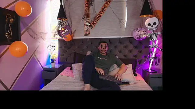 Annie Lii online show from October 2025 03:12:01 PM