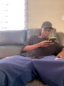 Snapshot of MeneerIan chatting on September 2025 12:21:02 PM MeneerIan online show from September 2025 12:21:02 PM