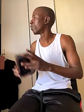 Snapshot of MeneerIan chatting on October 2025 01:07:01 PM MeneerIan online show from October 2025 01:07:01 PM