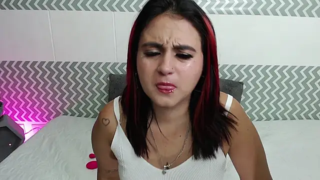 EmilyCoy  online show from October 2025 02:45:01 AM