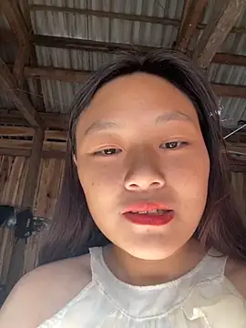 mai-xinh online show from November 2025 01:47:01 AM