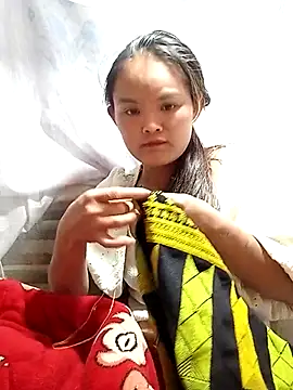 xinhxinhcute online show from October 2025 03:01:02 PM