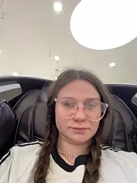 MiniVi online show from September 2025 06:23:02 AM