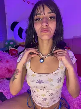 LindaWz  online show from July 2026 09:01:02 AM