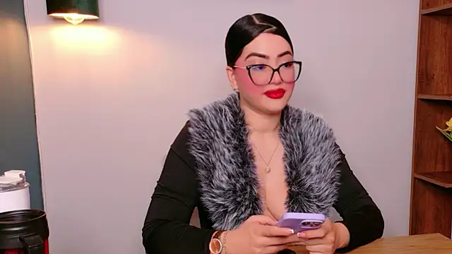 Catalina-Malave online show from March 2026 04:06:01 AM