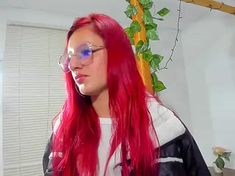 Vaiiolett  online show from November 2025 12:27:02 PM