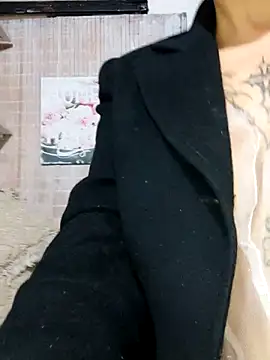 Snapshot of Gatithaaa chatting on October 2025 05:02:02 AM Gatithaaa online show from October 2025 05:02:02 AM