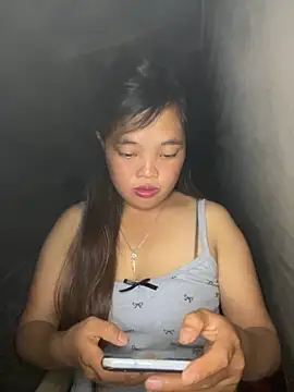 Snapshot of delwyn- chatting on September 2025 04:18:01 PM delwyn- online show from September 2025 04:18:01 PM