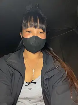 Snapshot of delwyn- chatting on November 2025 06:11:02 PM delwyn- online show from November 2025 06:11:02 PM