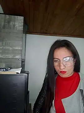 Snapshot of ERIKA__29 chatting on September 2025 12:05:02 PM ERIKA 29 online show from September 2025 12:05:02 PM