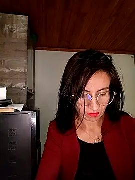 Snapshot of ERIKA__29 chatting on September 2025 12:18:01 PM ERIKA 29 online show from September 2025 12:18:01 PM