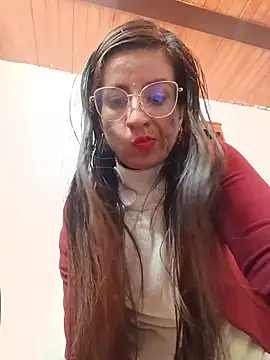 Snapshot of ERIKA__29 chatting on September 2025 01:58:02 PM ERIKA 29 online show from September 2025 01:58:02 PM