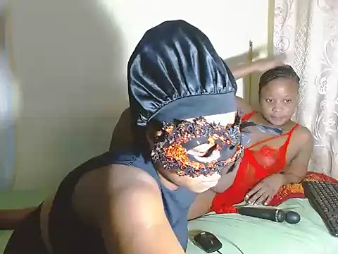 Snapshot of JuicyMellow21 chatting on September 2025 01:49:01 AM JuicyMellow21 online show from September 2025 01:49:01 AM
