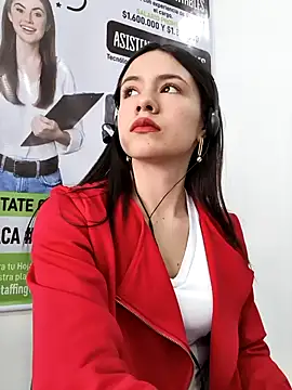 CHARLOTTE  05 online show from November 2025 01:12:02 PM