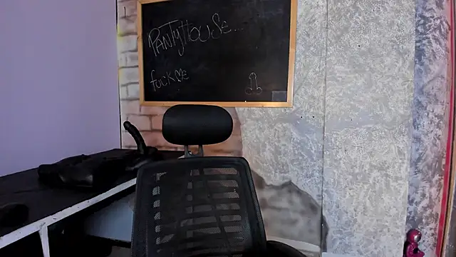 Zairaa Fox online show from November 2025 07:02:01 PM