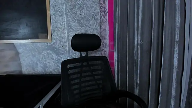 Zairaa Fox online show from November 2025 07:27:01 PM