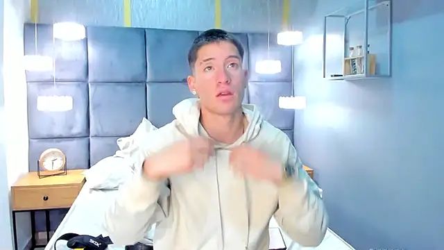 HunterHeat  online show from September 2025 12:50:02 PM