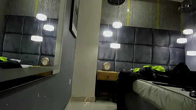 HunterHeat  online show from September 2025 11:33:02 AM