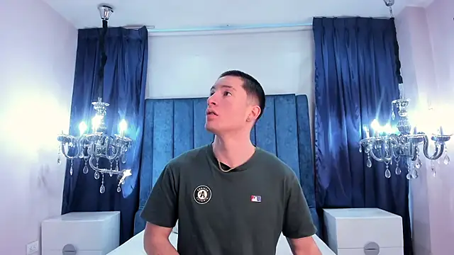 HunterHeat  online show from November 2025 12:16:01 PM