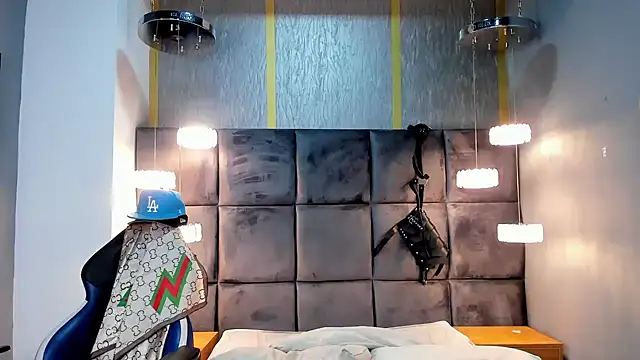 HunterHeat  online show from March 2026 11:39:02 AM