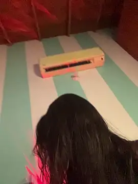 alilith online show from February 2026 08:58:01 PM