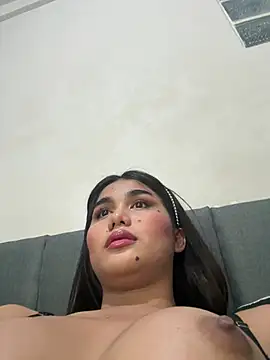 Snapshot of AngelHille chatting on April 2026 06:02:01 PM AngelHille online show from April 2026 06:02:01 PM