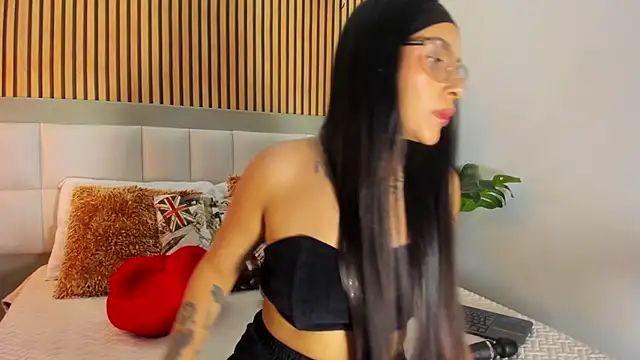 Roseaurora online show from September 2025 12:06:01 PM