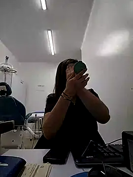 Madisson-04  online show from October 2025 07:25:02 PM