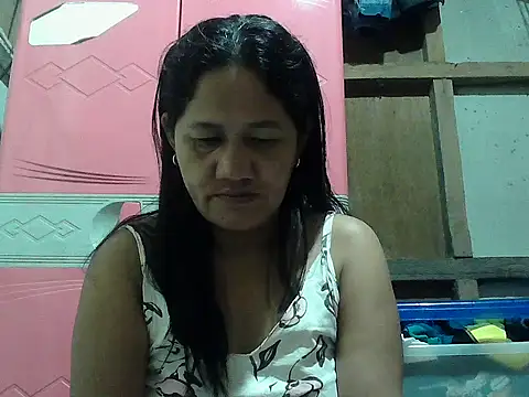 Snapshot of hotmama_063 chatting on October 2025 08:42:01 PM hotmama 063 online show from October 2025 08:42:01 PM