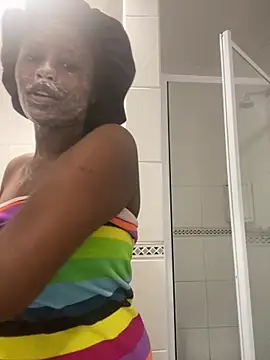 Moonzy77 online show from September 2025 04:30:01 PM