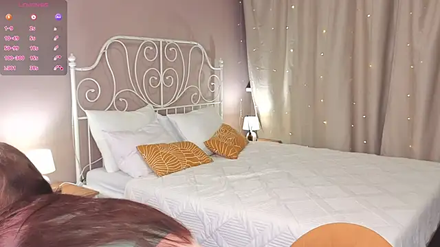 Miss   Eva online show from October 2025 12:08:02 AM