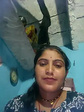 Snapshot of LUCKY_cut chatting on September 2025 04:32:01 PM LUCKY cut online show from September 2025 04:32:01 PM
