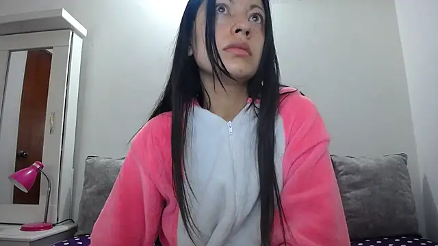 Taylormegan online show from October 2025 01:11:01 PM