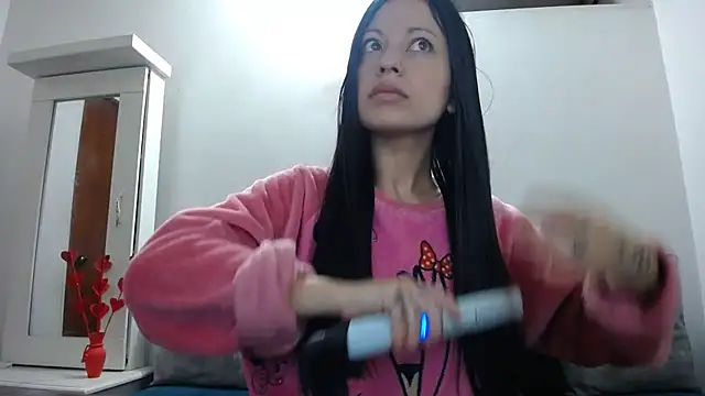 Taylormegan online show from November 2025 02:24:02 PM