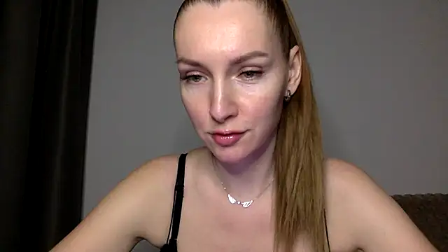 Varnyx online show from November 2025 04:01:02 PM