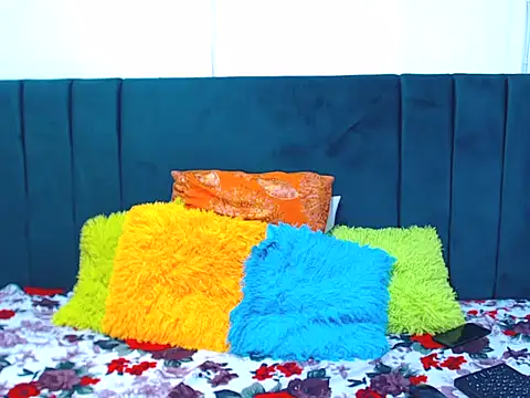 SweetSlenderChoc online show from February 2026 04:27:02 PM