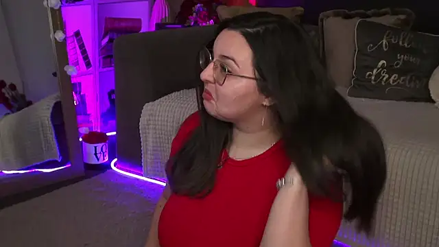 Mia Swano online show from April 2026 02:04:01 AM