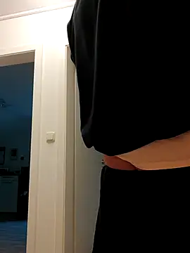 Oldmenhot66 online show from September 2025 04:23:02 PM