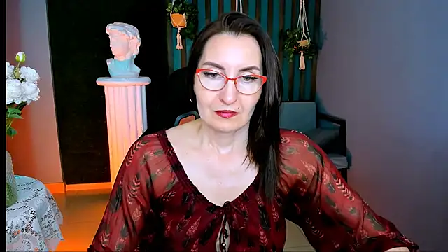 Snapshot of UnaTerra chatting on May 2026 06:09:02 AM UnaTerra online show from May 2026 06:09:02 AM