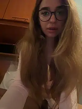 ItalianGirl online show from March 2026 09:29:01 PM