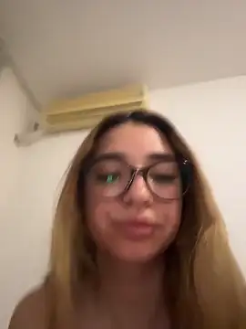 ItalianGirl online show from March 2026 05:47:01 PM