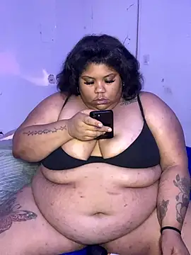 Snapshot of BlaxicanaMami chatting on October 2025 04:35:01 AM BlaxicanaMami online show from October 2025 04:35:01 AM