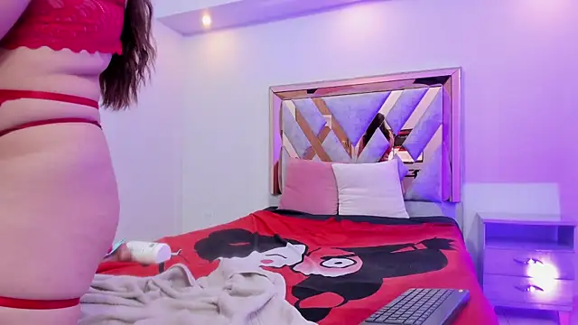 Snapshot of CataleyaAmaya chatting on November 2025 12:08:02 PM CataleyaAmaya online show from November 2025 12:08:02 PM