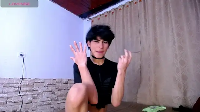 DaraKat18 online show from November 2025 10:20:01 PM