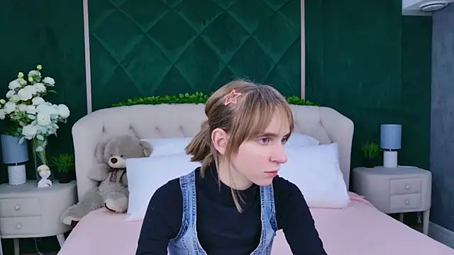 Beverly Gomes online show from December 2025 03:28:02 PM