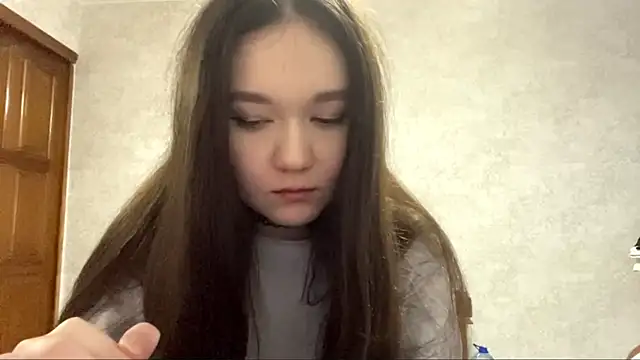 Pikmigirl18 online show from September 2025 01:57:02 PM