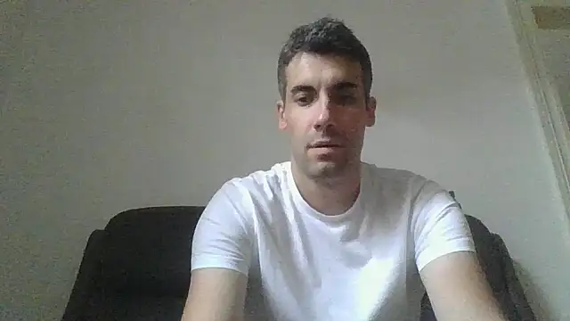 JulioIsHere4you online show from September 2025 01:44:02 PM