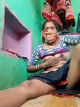 CUTE-004 online show from November 2025 06:35:02 AM